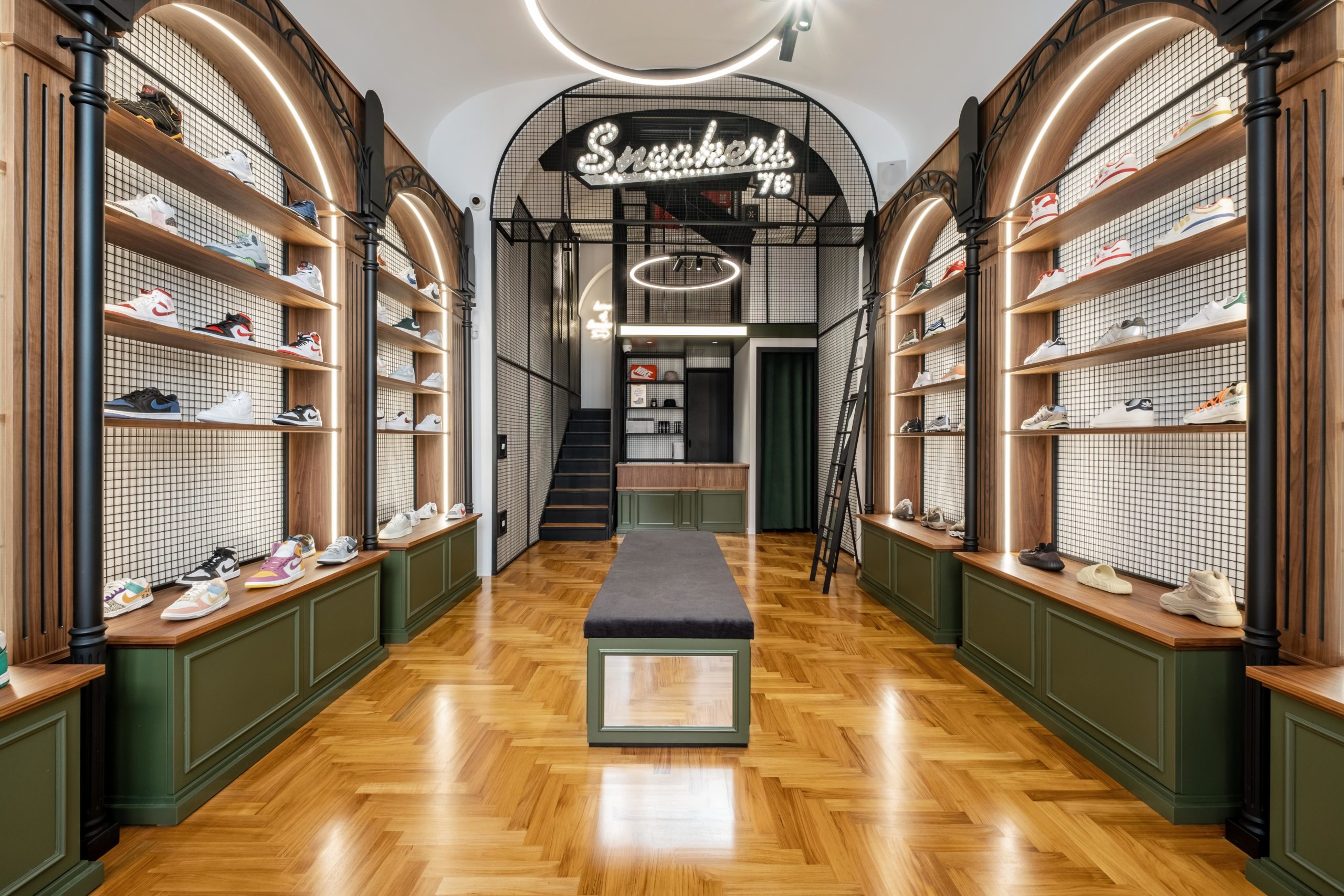 Sneakers76, design retail store in Taranto – 2022